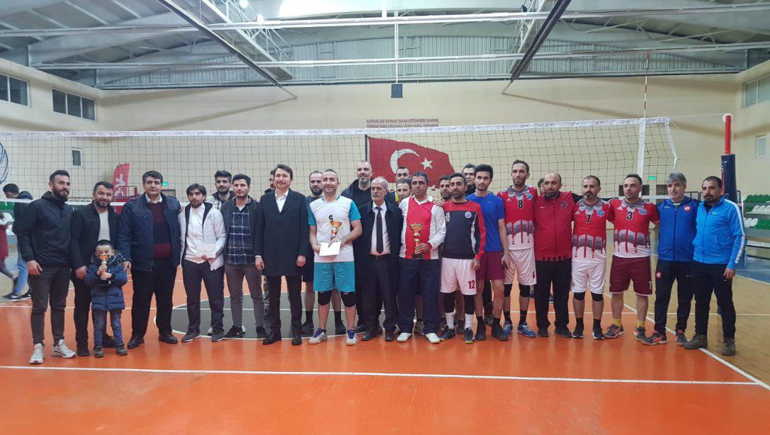 Okullar Arası Voleybol Turnuvası Tamamlandı!